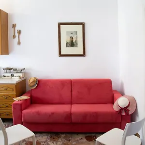 Tu Casa: Picturesque Napoli